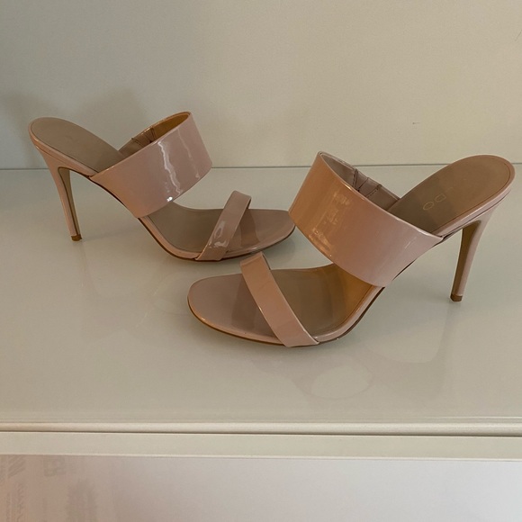 Aldo Patent Leather Heels. Size 10 - Picture 2 of 3